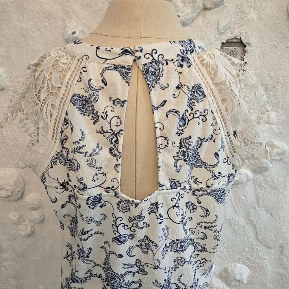 Perch Women Boho Blue White Paisley Top with Crochet Lace Shoulder Size XXL - Picture 9 of 11
